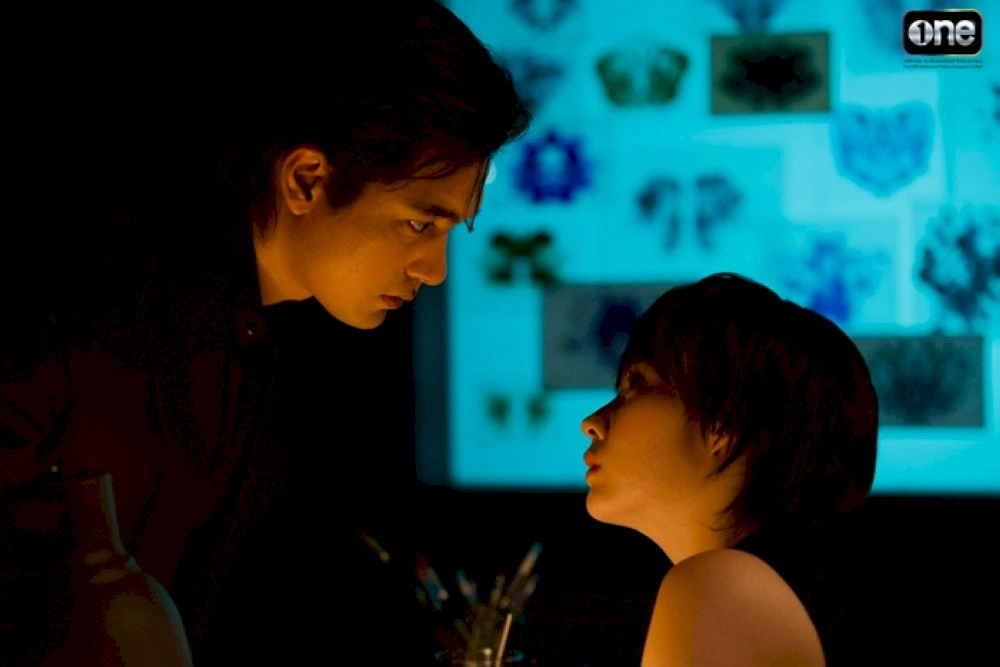 Phim "Song Trùng" (Decalcomania) tập 3: Lời tuyên chiến và cuộc trốn chạy